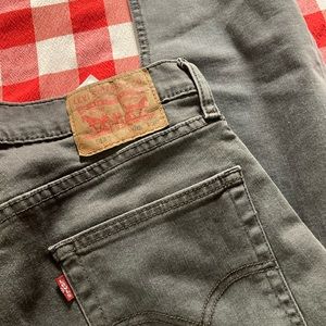 Levi’s 513 31/30 in gray color in excellent condition